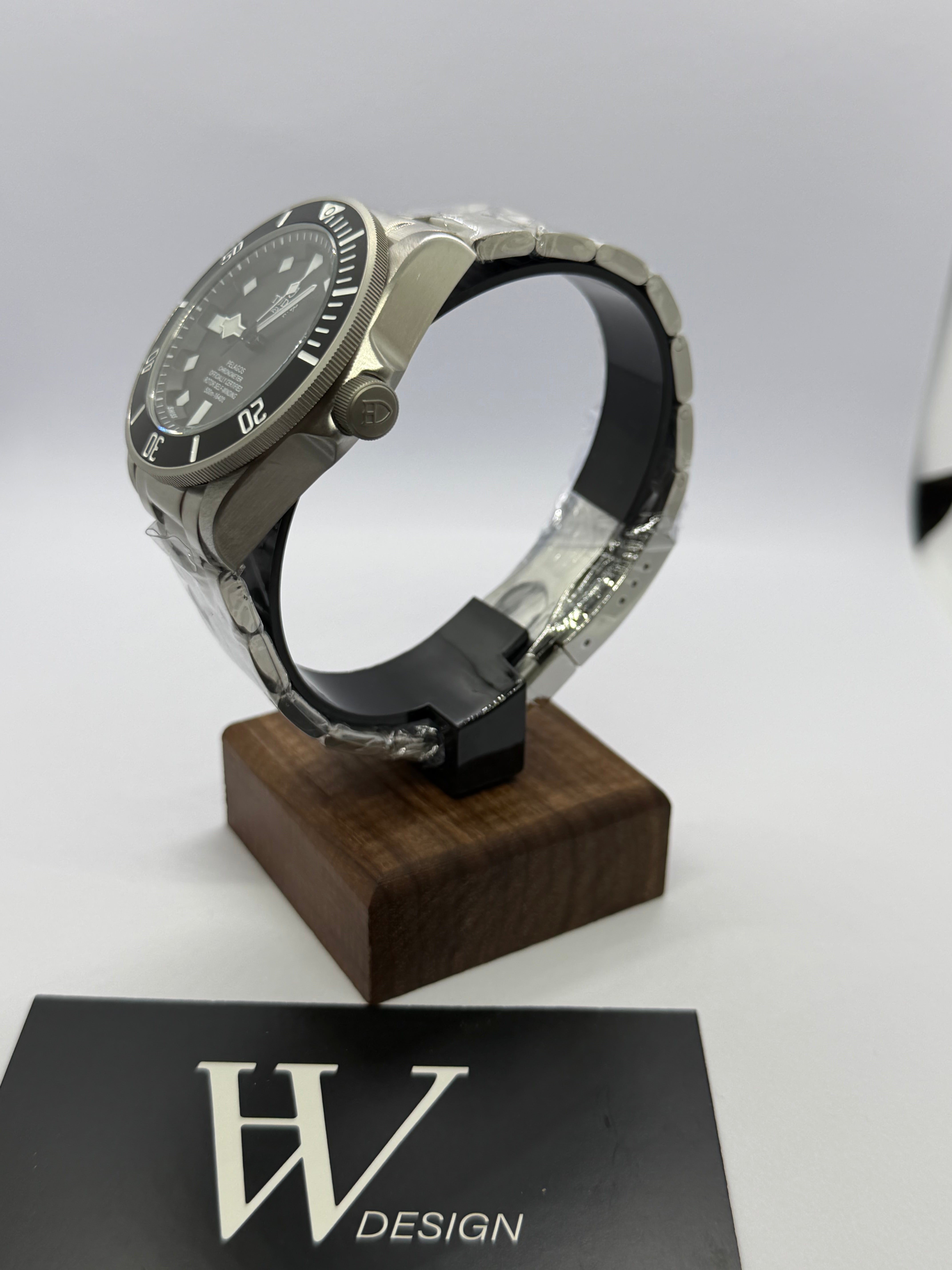 Tudeiko Pelagos Black | HW Design