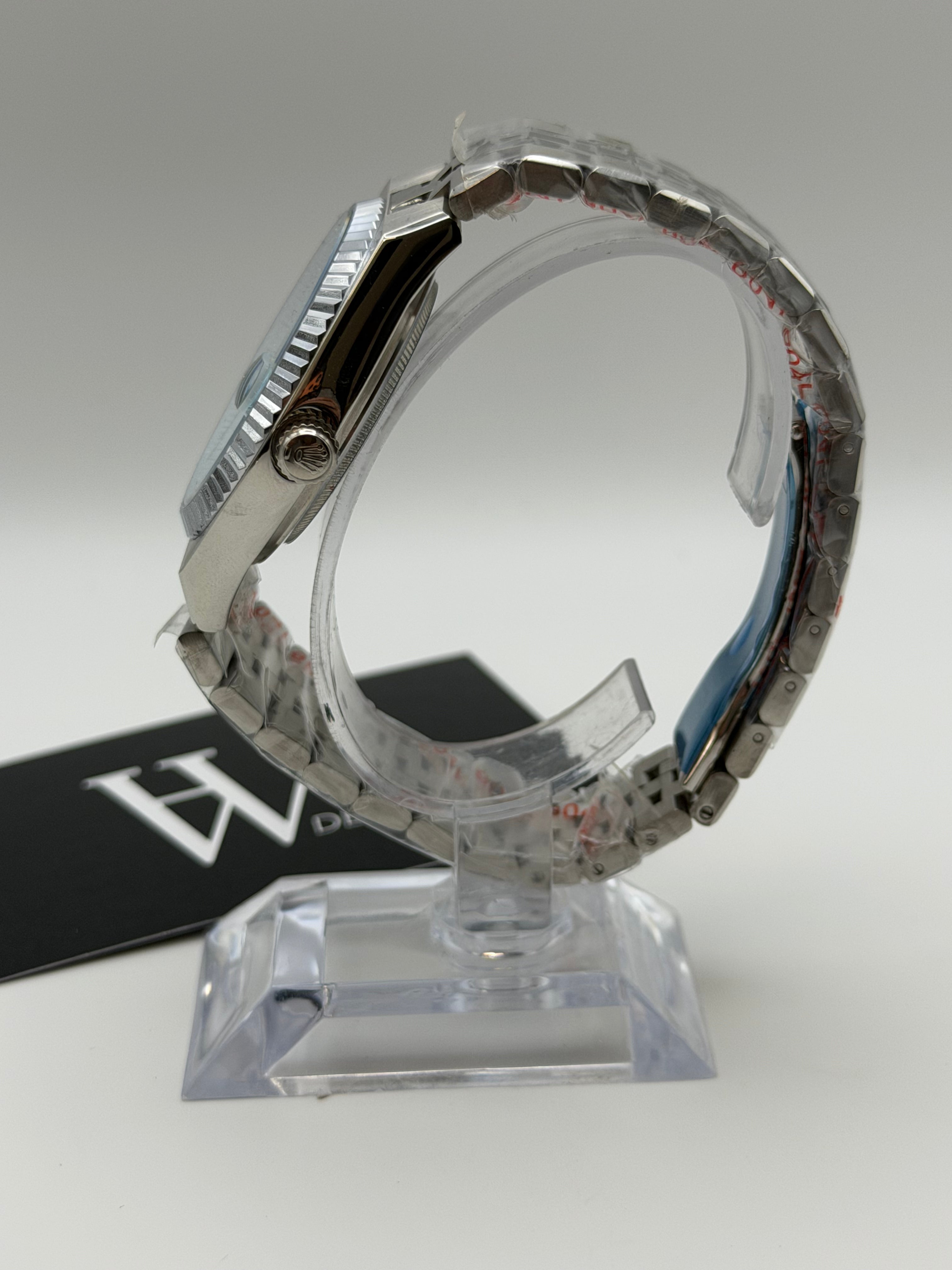 LandDweiko Ice Blue | HW Design