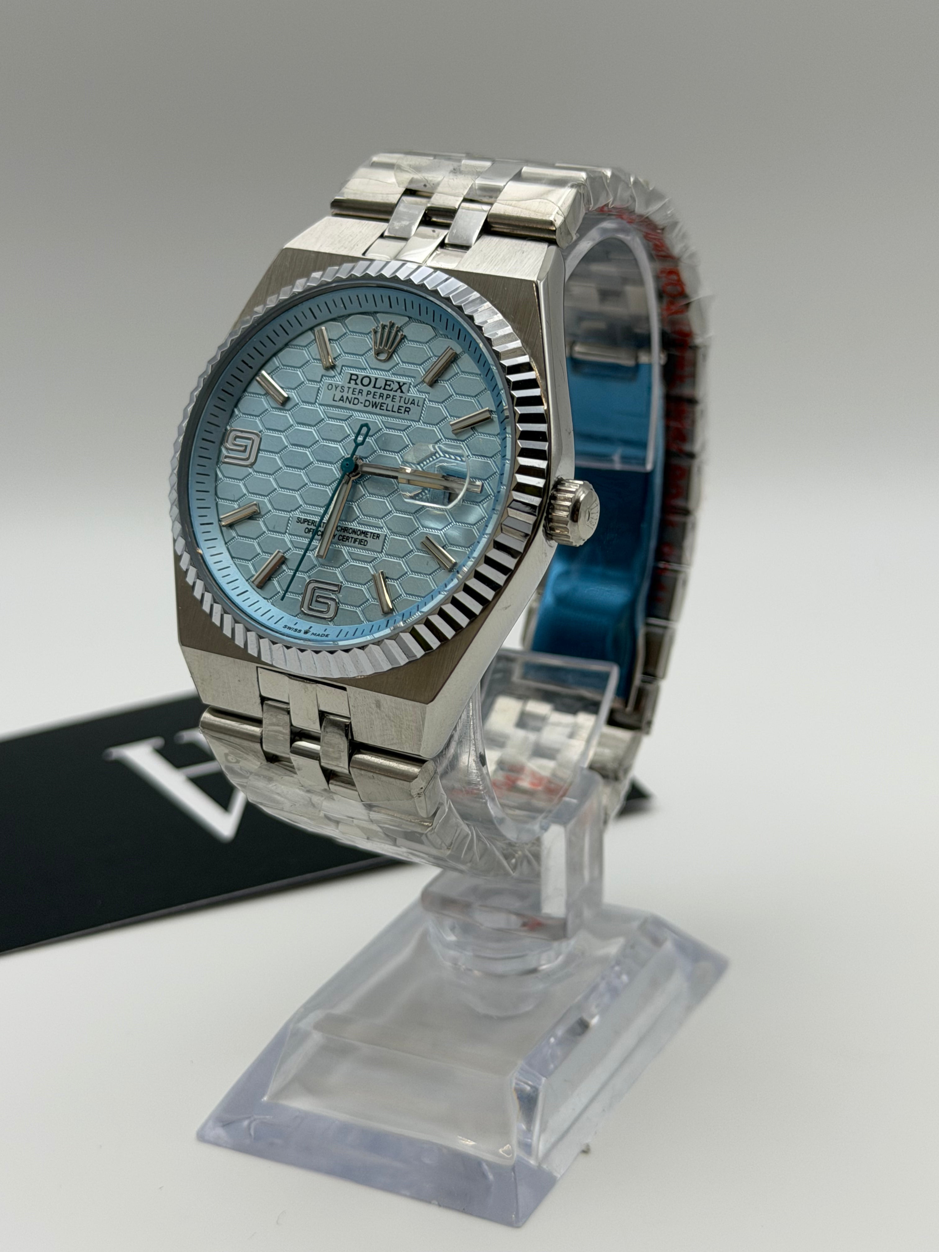 LandDweiko Ice Blue | HW Design