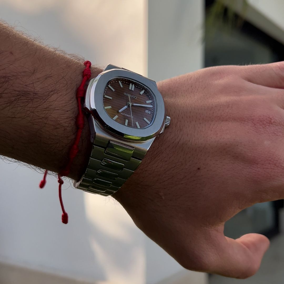 Nautiko Brown de HW Design, reloj de 42 mm con esfera marrón, caja de acero 316L y cristal de zafiro