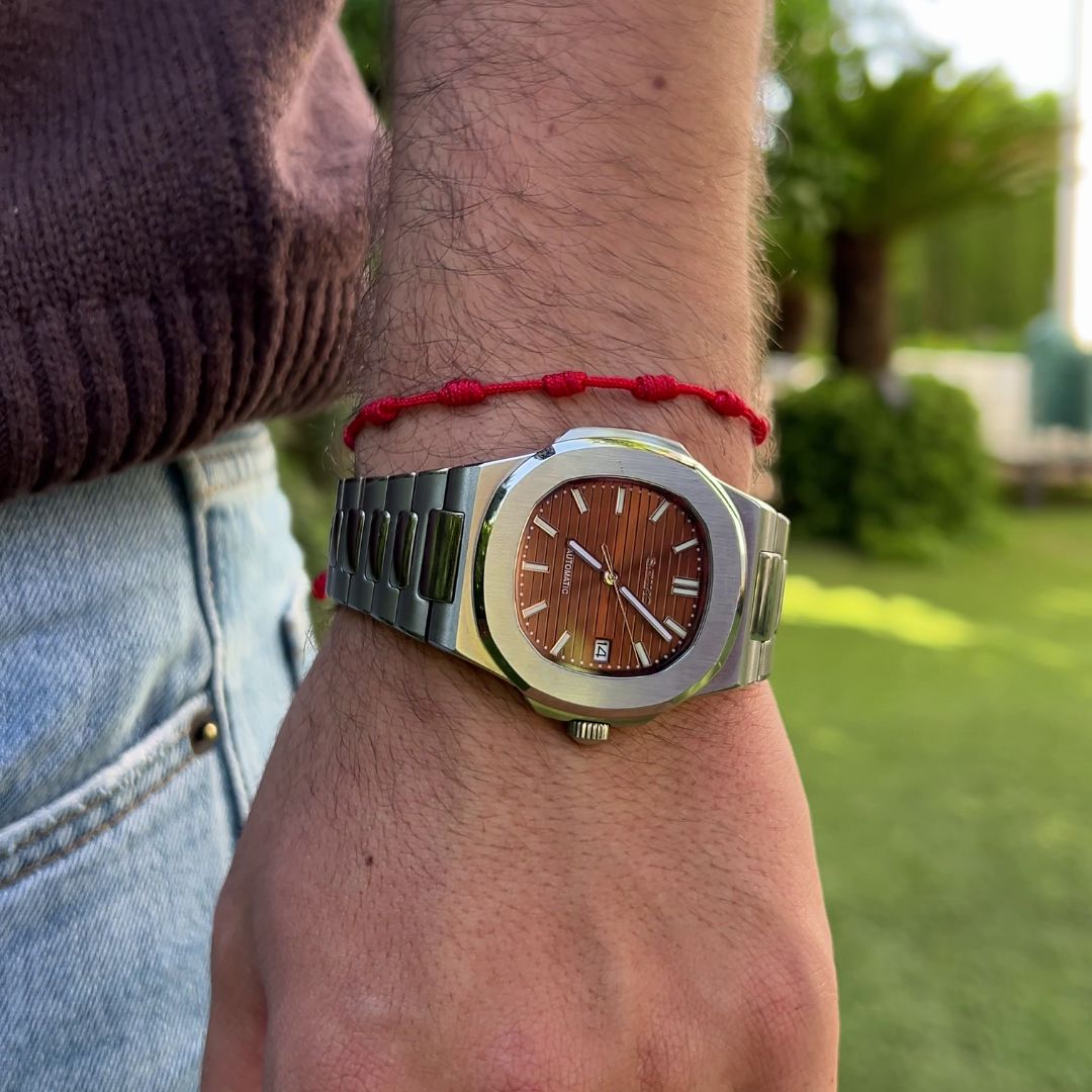Nautiko Brown de HW Design, reloj de 42 mm con esfera marrón, caja de acero 316L y cristal de zafiro