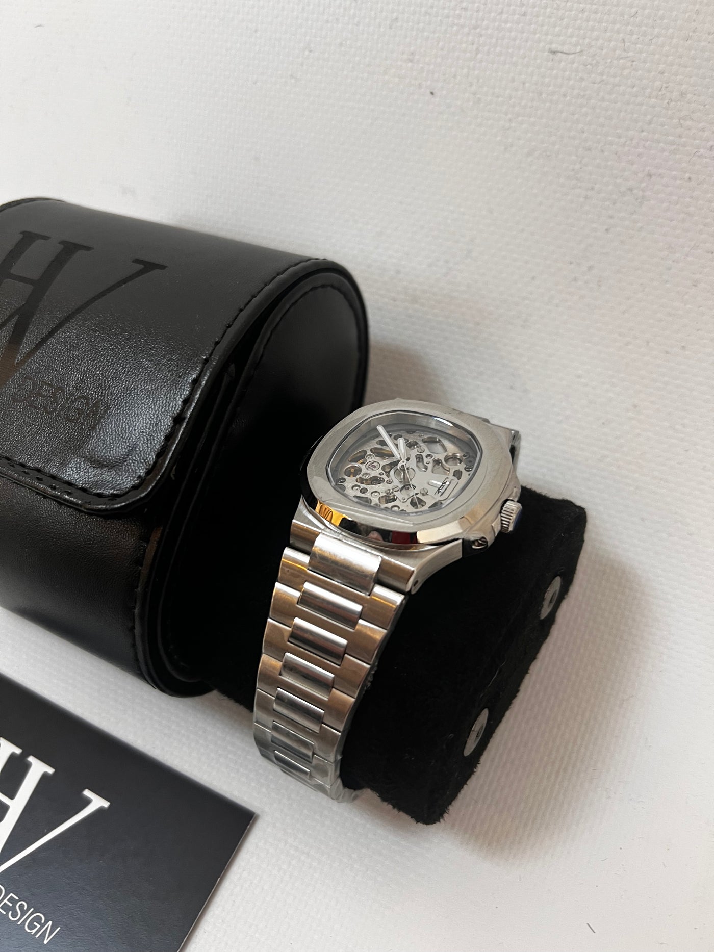 Nautiko Skeleton de HW Design, reloj tipo esqueleto de 42 mm con caja de acero 316L y cristal de zafiro