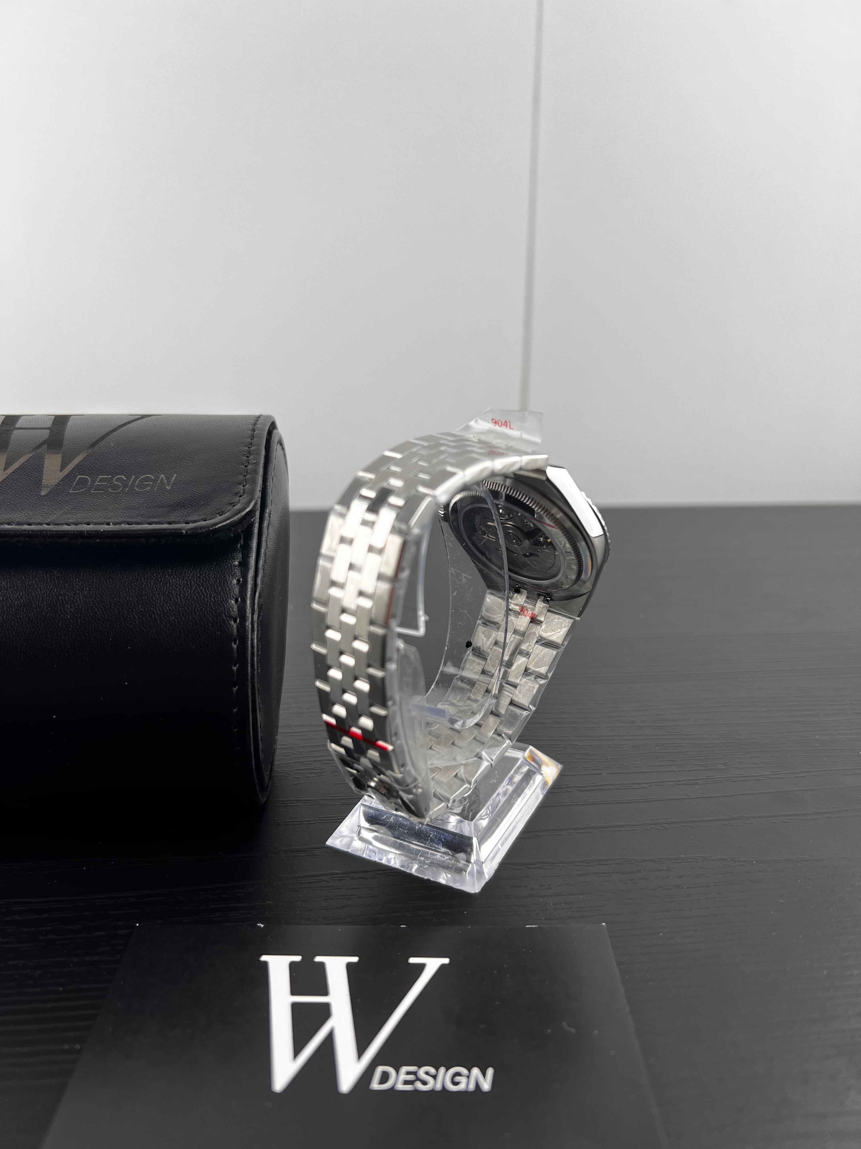 LandDweiko Ice Blue | HW Design