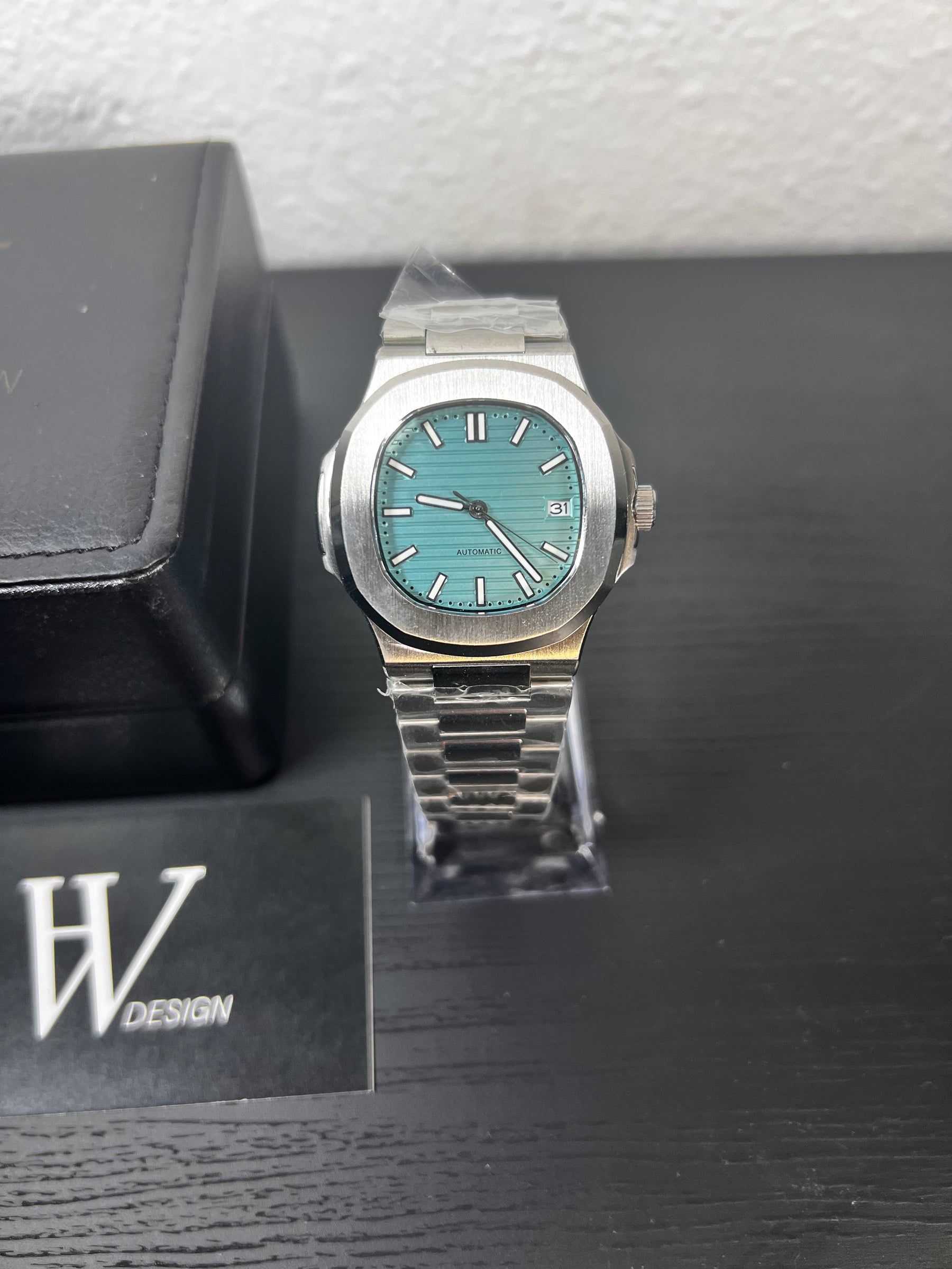 Nautiko Tiffany Blue de HW Design, reloj de 42 mm con esfera azul Tiffany, caja de acero 316L y cristal de zafiro