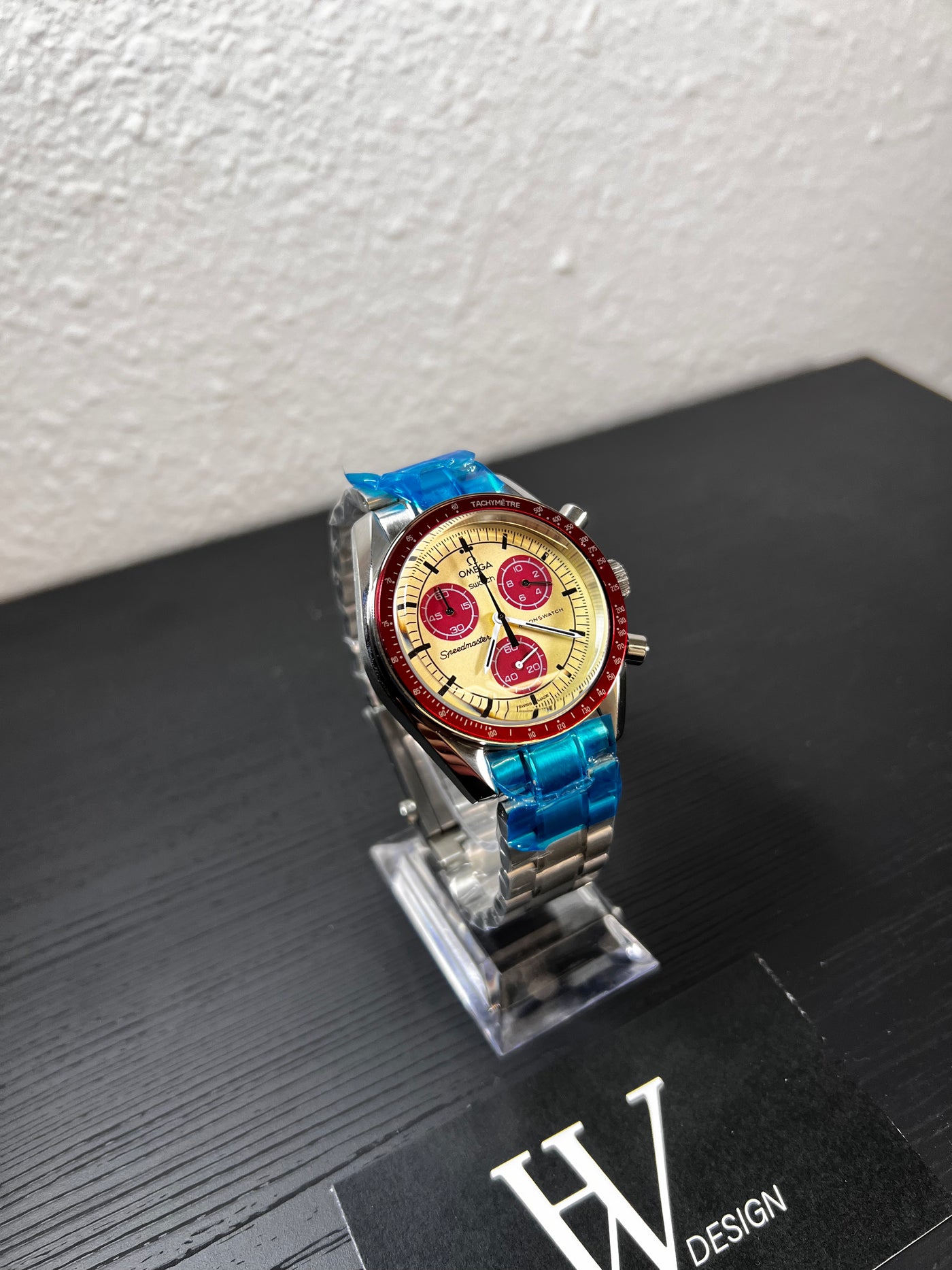 Omega x Swatch Mission to Pluto Steel mod de HW Design, cronógrafo de 42 mm con esfera marrón, caja de acero 316L y cristal de zafiro