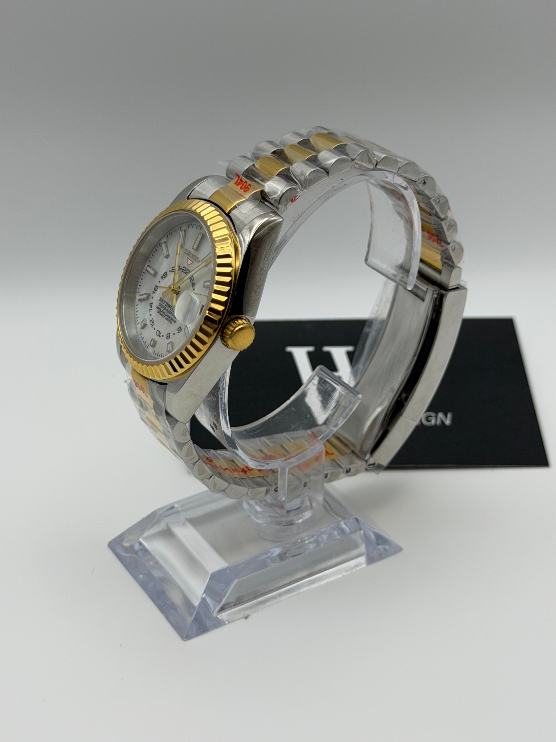 Dateko Two tones Mother of pearl de HW Design, reloj de vestir de 36 o 39 mm con esfera de nácar, bicolor en acero y oro, con cristal de zafiro