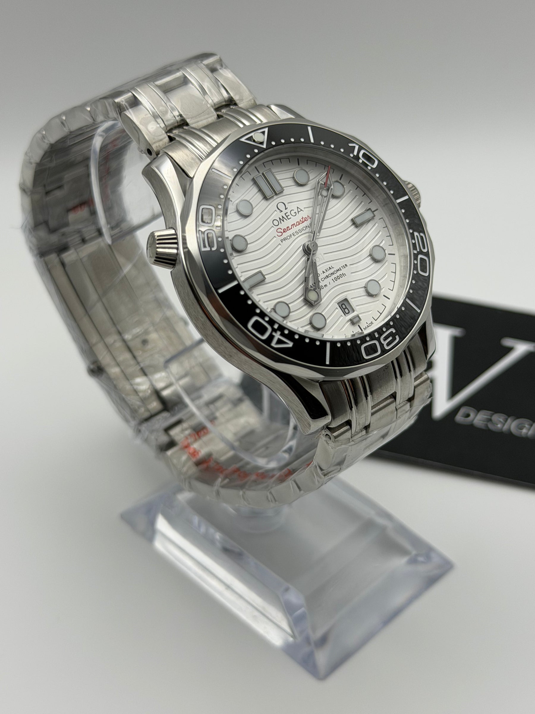 Seikomaster Classic White de HW Design, reloj diver de 41 mm con esfera blanca, caja de acero 316L y cristal de zafiro