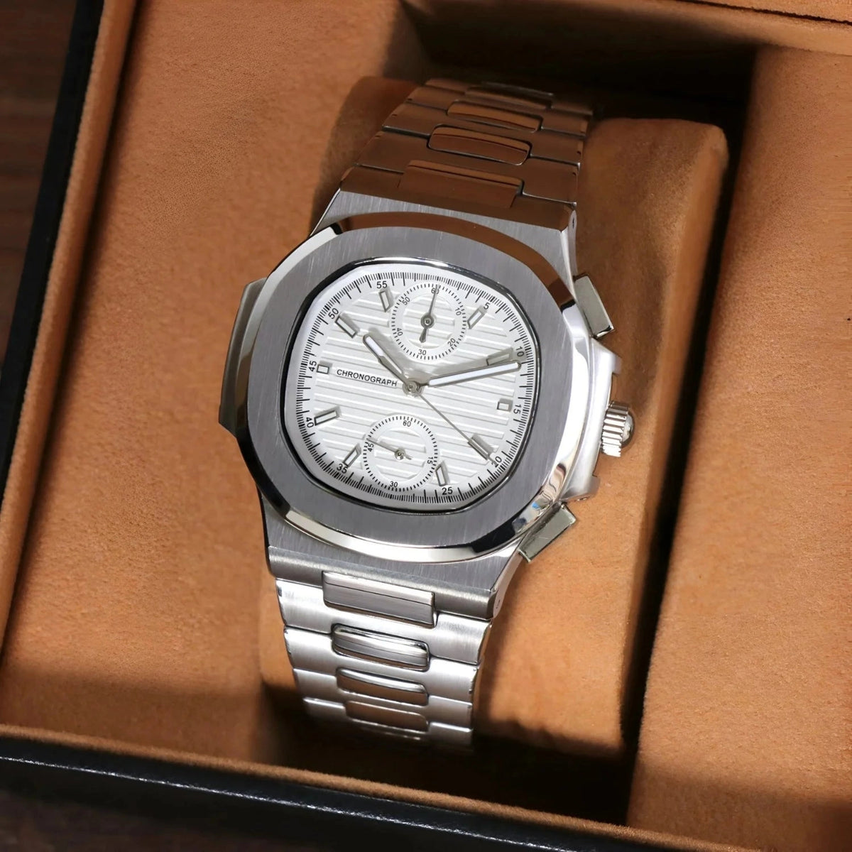 Nautiko Chrono White de HW Design, cronógrafo de 41 mm con esfera blanca, caja de acero 316L y cristal de zafiro