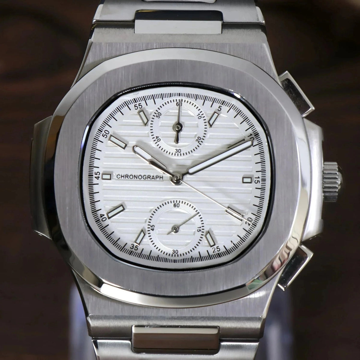 Nautiko Chrono White de HW Design, cronógrafo de 41 mm con esfera blanca, caja de acero 316L y cristal de zafiro